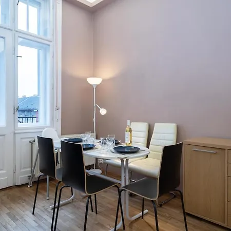 Kiraly With Free Parking And Ac *