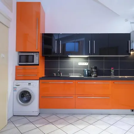 Kiraly With Free Parking And Ac Appartement Budapest